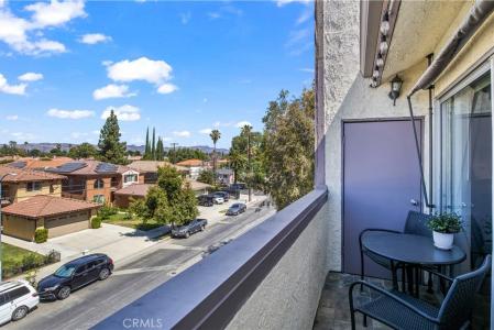 20253 Keswick Street #323, Winnetka, Californie 91306, États-Unis