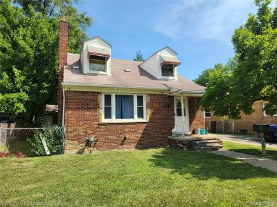 915 E 14 Mile Road, Clawson, Michigan 48017, États-Unis