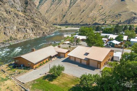 420-422 Main Street, Riggins, Idaho 83549, USA