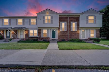 24435 Bashian Drive, Novi, Michigan 48375, États-Unis