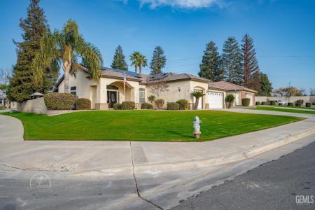 8112 Falls Court, Bakersfield, 加利福尼亚州 93312, 美国