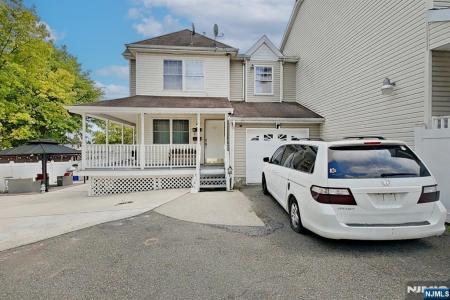 337-341 18th Avenue, Newark, Нью-Джерси 07108, Соединенные Штаты