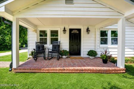 614 W Thurman Road, New Bern, North Carolina 28562, USA