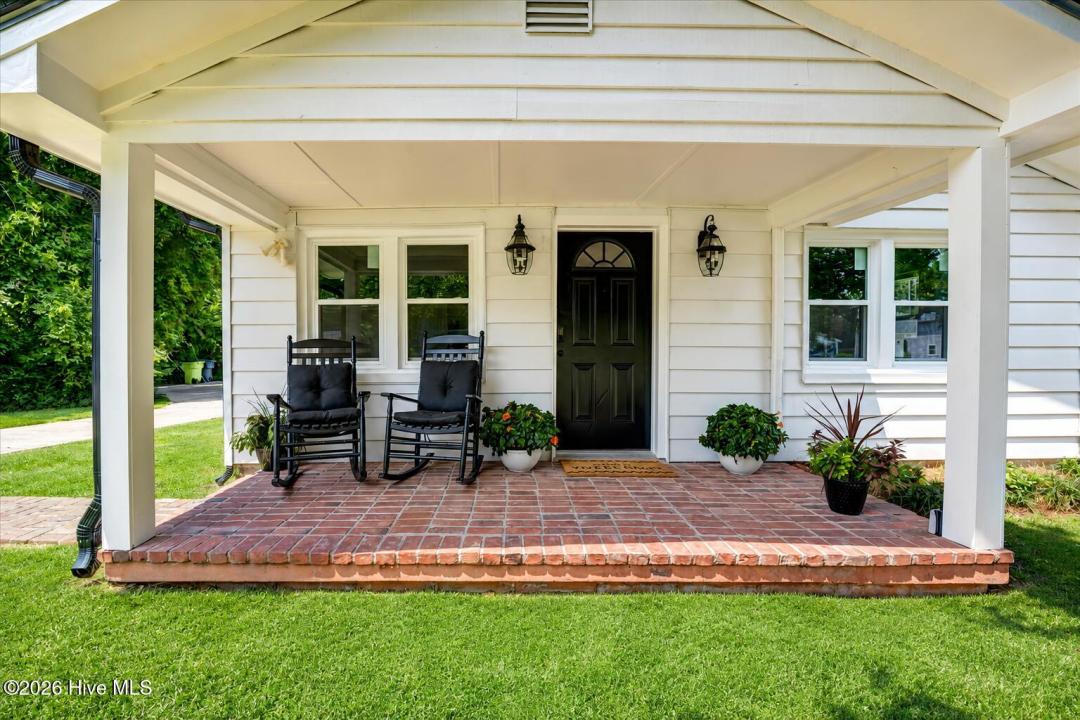 614 W Thurman Road, New Bern, Caroline Du Nord 28562, États-Unis