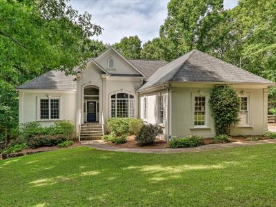 15001 Majestic Oak Drive, Charlotte, North Carolina 28278, USA