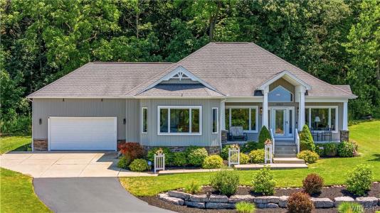 4933 Big Vista Drive, Lewiston, New York 14092, USA