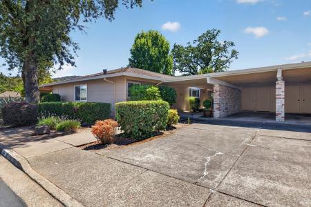 402 Meadowgreen Dr, Santa Rosa, California 95409, USA
