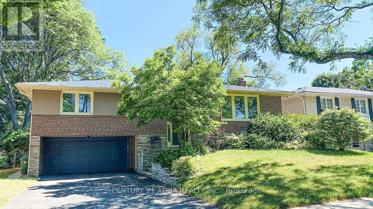 11 DANVILLE DRIVE, Toronto (st. Andrew-windfields), Ontario M2P 1H7, Canada