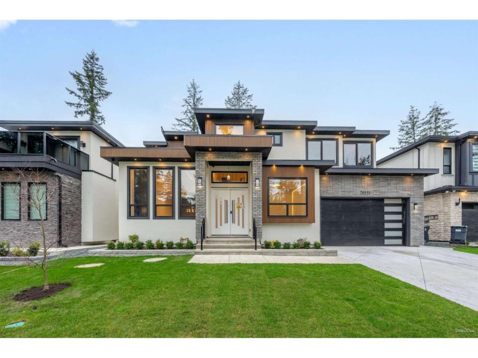 20331 27 AVENUE, Langley, British Columbia V2Z 0B6, Canada