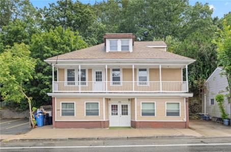 1251 Mendon Road, Cumberland, Rhode Island 02864, États-Unis
