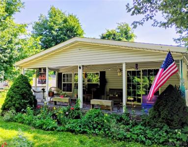 1407 Breeze Way E, Newfane, New York 14108, USA