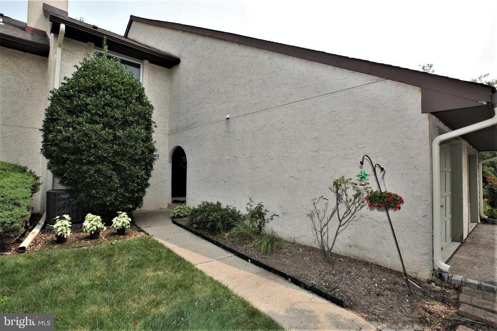 163 Thoreau Drive, Plainsboro, New Jersey 08536, USA