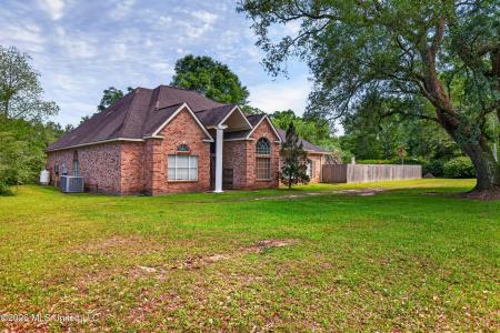 6918 Highway 11, Carriere, Mississippi 39426, USA