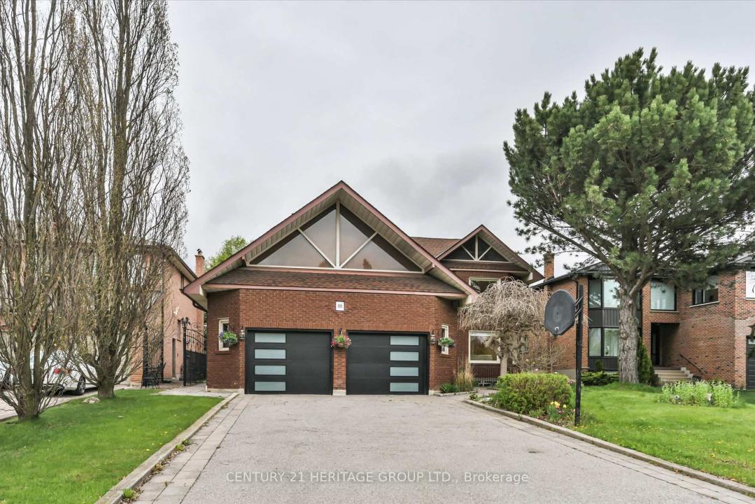 22 TANNERY COURT, Richmond Hill, Ontario L4C 7V4, Canada