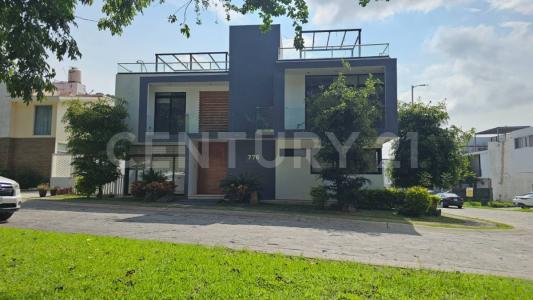 Logroño 776, Int. 32,, Tlajomulco De Zúñiga, Jalisco 45640, Mexique
