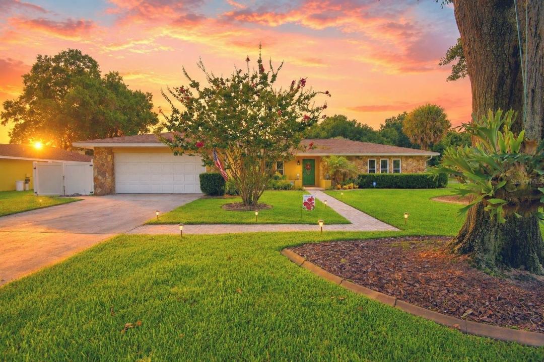 902 CRESTVIEW Drive, AUBURNDALE, Флорида 33823, Соединенные Штаты