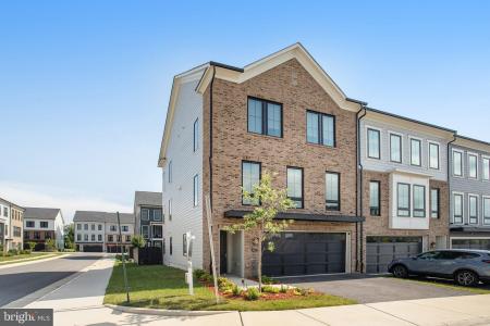 641 Bowfin Drive, Woodbridge, Virginia 22191, USA