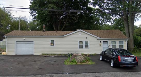 20 Buchanan Avenue, Wyandanch, New York 11798, USA