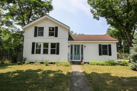 422 Maple Street, Three Rivers, Michigan 49093, USA