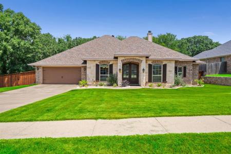 508 Oak Forest Court, Kennedale, Texas 76060, USA