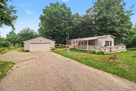 17039 3rd Street, Arcadia, Michigan 49613, USA