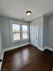 105 W 17th St #2F, Linden City, Nova Jersey 07036, Estados Unidos