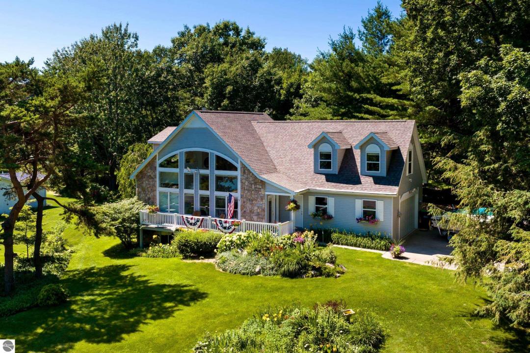 11541 Bluff Road, Traverse City, Michigan 49686, États-Unis