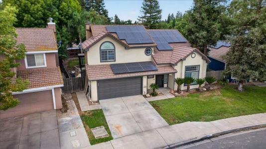 970 N Bush Avenue, Clovis, קליפורניה 93611, ארצות הברית של אמריקה