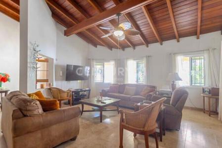 St.John’s Three Bedroom Villa with Rental Studio for Sale, Cole Bay, Sint Maarten