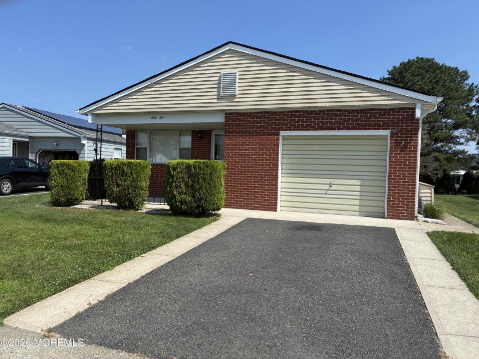 65 Woodstock Drive, Toms River, New Jersey 08757, États-Unis