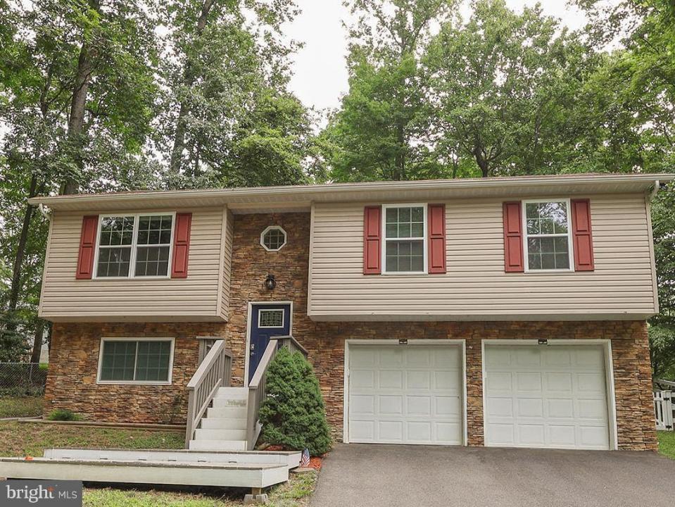 348 Little Bear Lane, Lusby, Maryland 20657, USA