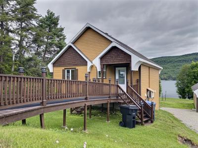 1636 Rue Principale, Pohénégamook, Quebec G0L 1J0, Canadá