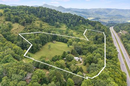 200 Black Hawk Trail, Waynesville, North Carolina 28785, USA
