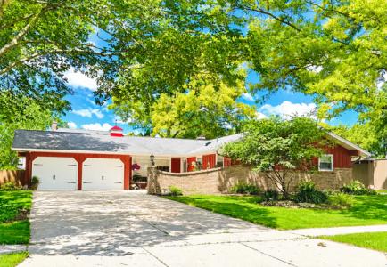 736 Deborah Ave, Elgin, Illinois 60123, Stati Uniti