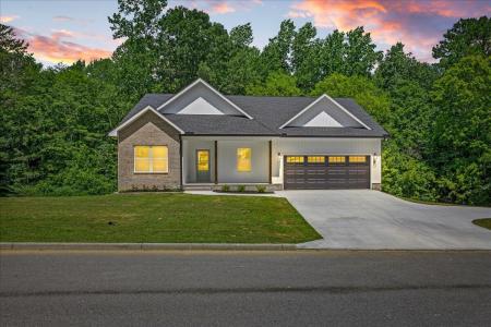 305 Shadows Lawn Drive, Athens, Tennessee 37303, USA