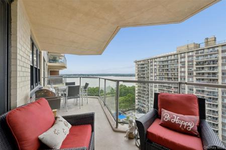 18-05 215th Street unit: 12F, Bayside, New York 11360, USA