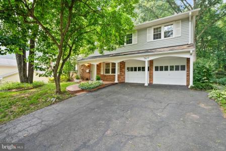 8104 Chivalry Road, Annandale, Virginie 22003, États-Unis