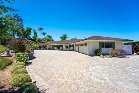 1098 Garrido Court, Camarillo, California 93010, USA
