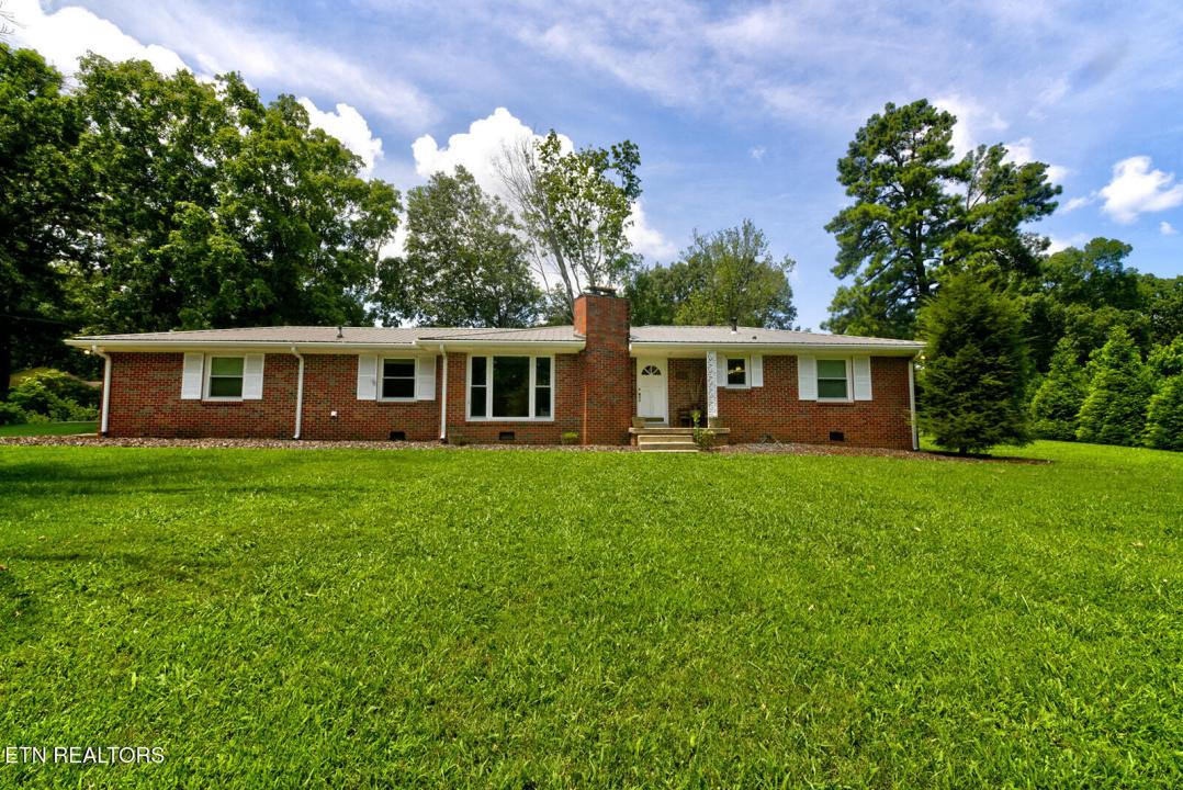 112 S Hummingbird Lane, Dickson, Tennessee 37055, USA