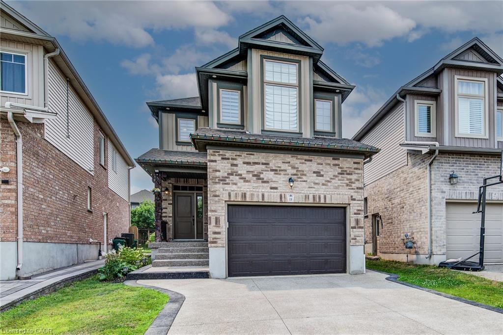 19 SPRINGCREEK STREET, Kitchener, Ontario N2A 0G3, Canada