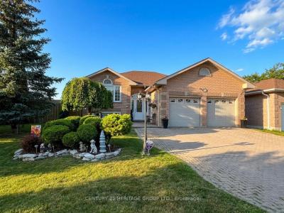 16 EAKINS CRESCENT, Kawartha Lakes, Ontario K9V 6H8, Canada