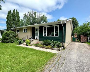 513 SINCLAIR AVENUE, Selkirk, Manitoba R1A 0K9, Canada