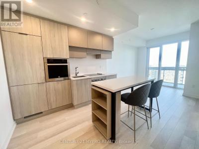 39 ROEHAMPTON AVENUE, Toronto (mount Pleasant West), Ontario M4P 0G1, Kanada