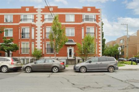 3731 Rue Everett, Montréal (Villeray/Saint-Michel/Parc-Extension), كيبيك H2A 1S4, كندا