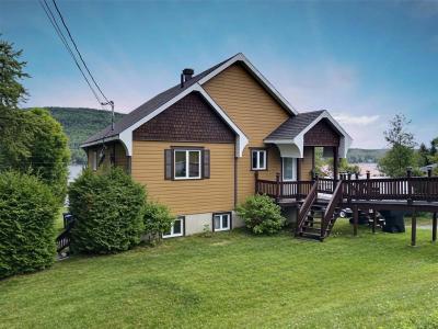 1636Z Rue Principale, Pohénégamook, Quebec G0L 1J0, Canadá