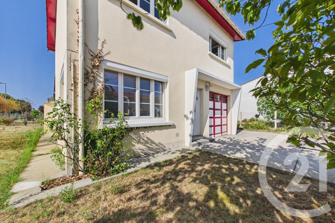Eysines, Aquitaine 33320, France