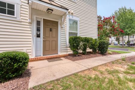 3215 Kenton, Toano, Virginia 23168, USA