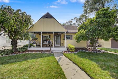 2660 Thomas Avenue, Berkley, Michigan 48072, USA