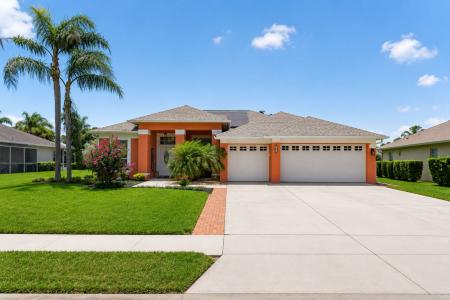 5805 Wedgefield Dr., Zephyrhills, Florida 33541