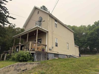 513 W Houghton, Houghton, Michigan 49931, États-Unis